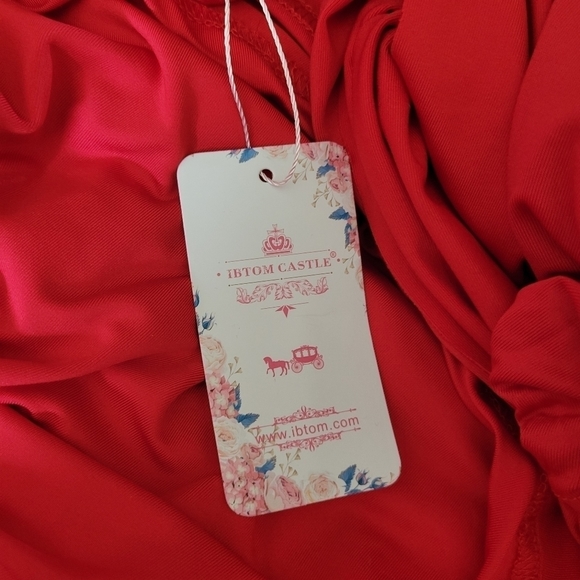 NWT Infinity Dress. Over 30 ways to wear ❤️ - Picture 3 of 3